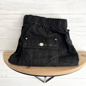 White House Black Market Black Linen Cargo Pants